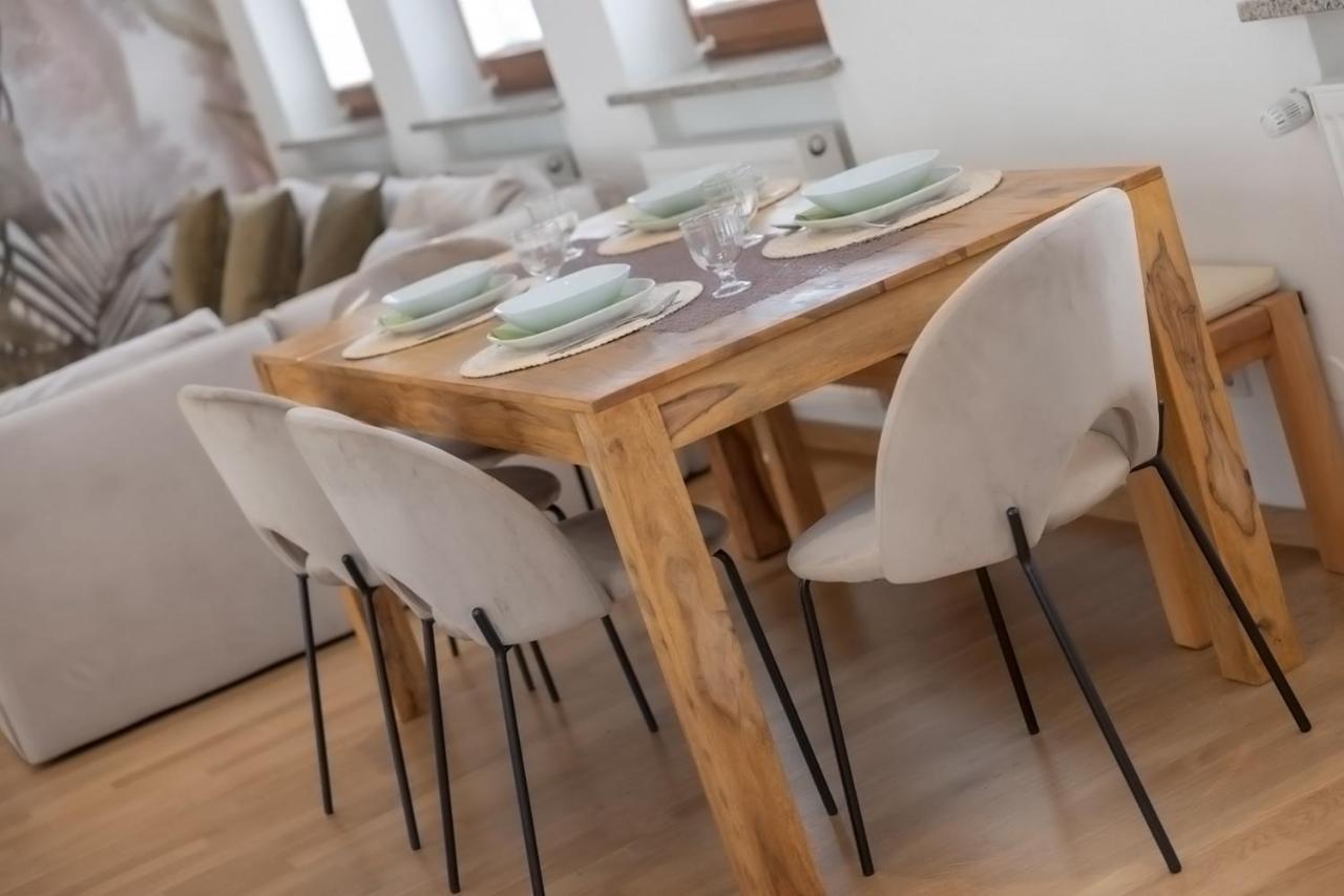 Kaza Guesthouse, Centrally Located 2 & 3 Bedroom Apartments In Аугсбург Екстериор снимка