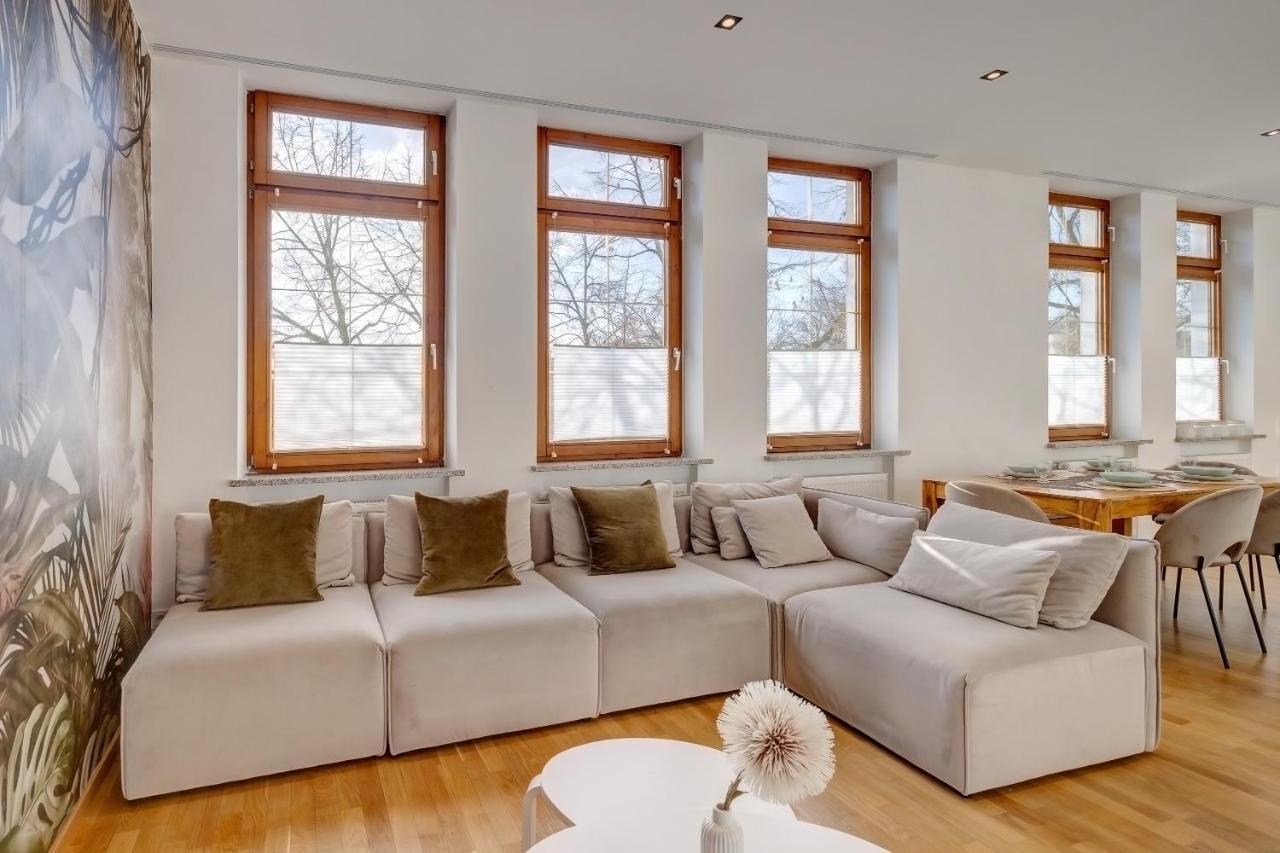 Kaza Guesthouse, Centrally Located 2 & 3 Bedroom Apartments In Аугсбург Екстериор снимка
