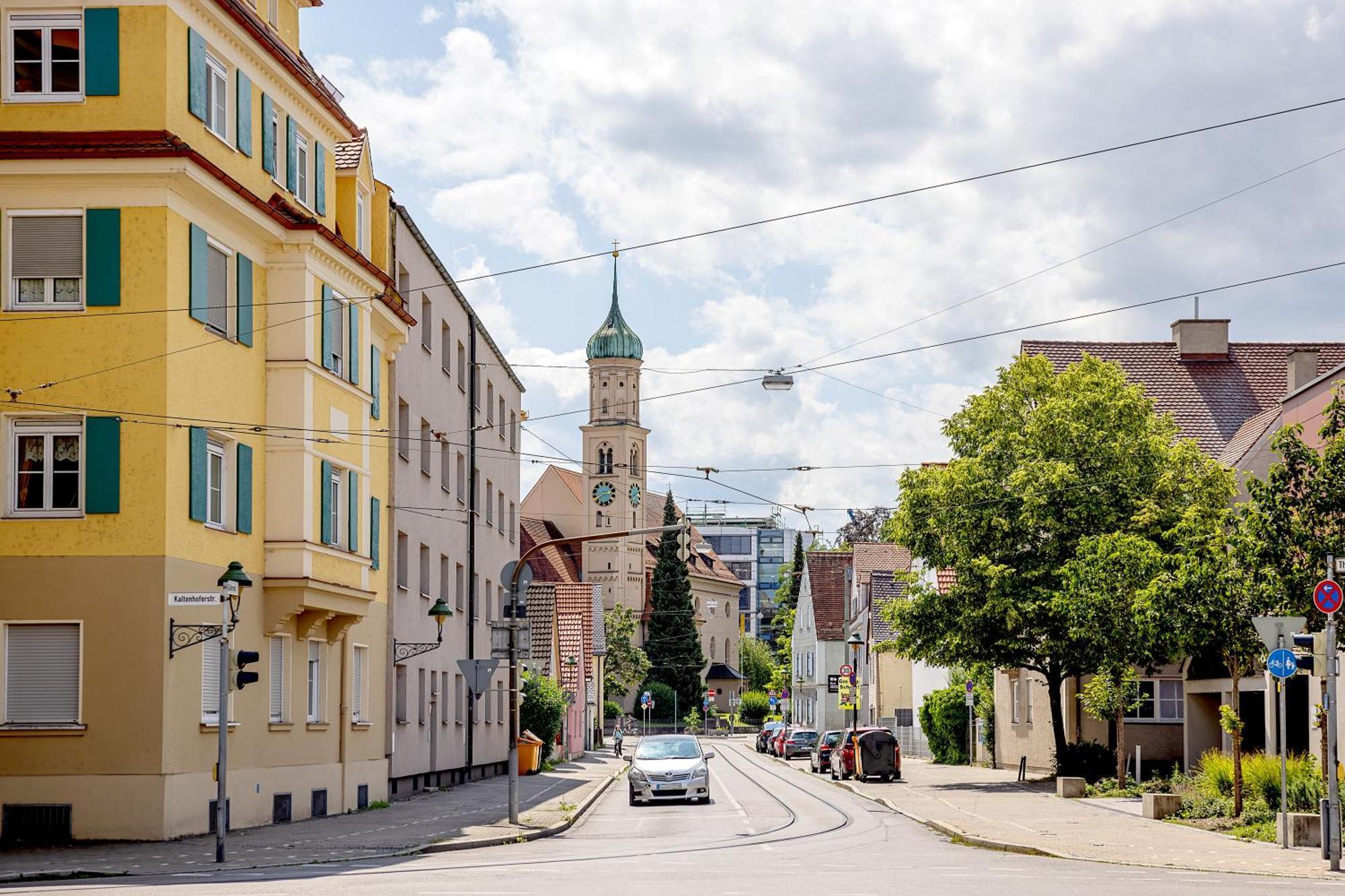 Kaza Guesthouse, Centrally Located 2 & 3 Bedroom Apartments In Аугсбург Екстериор снимка