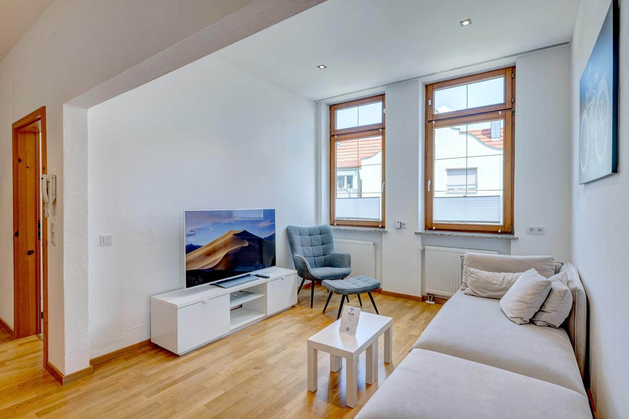 Kaza Guesthouse, Centrally Located 2 & 3 Bedroom Apartments In Аугсбург Екстериор снимка